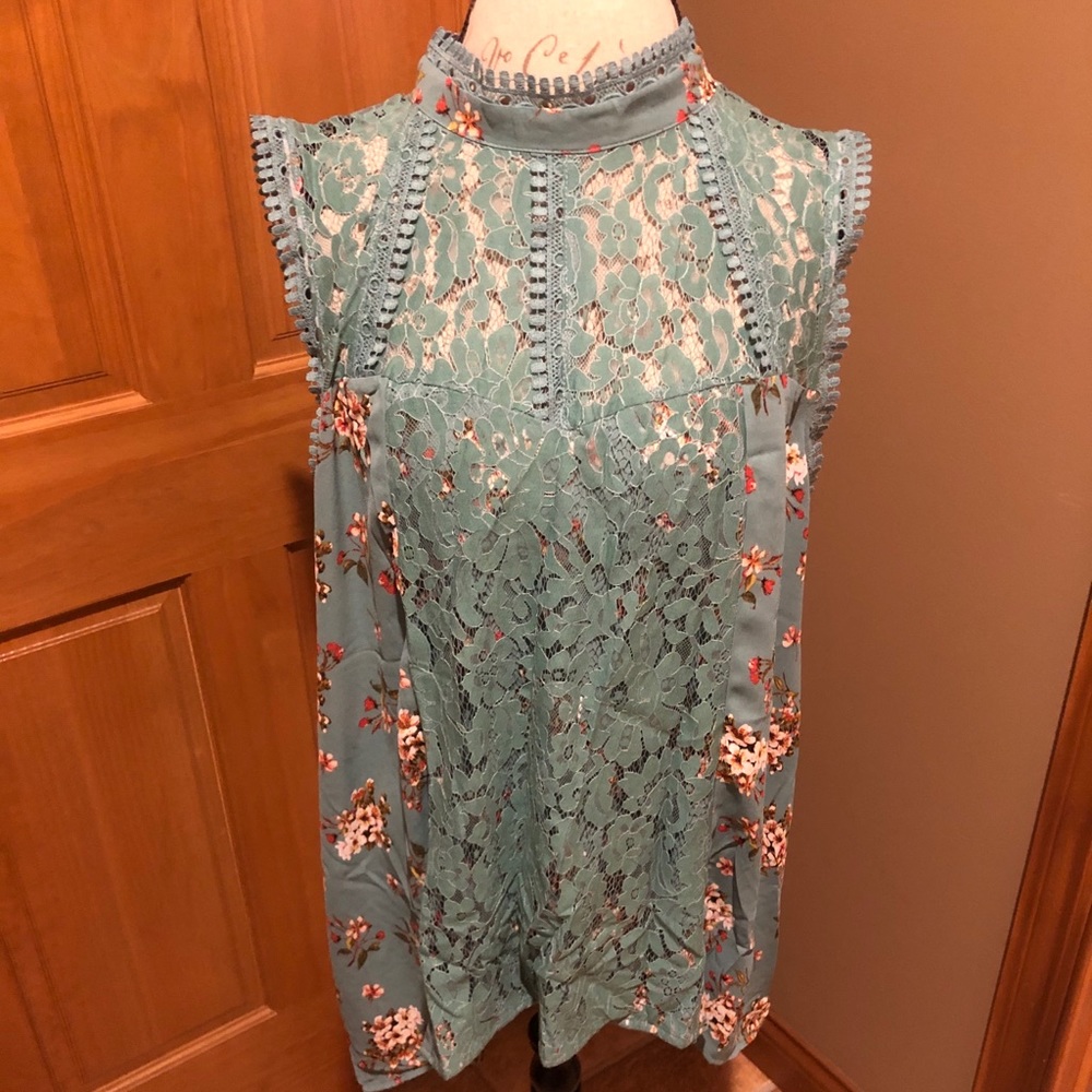 Sleeveless blouse